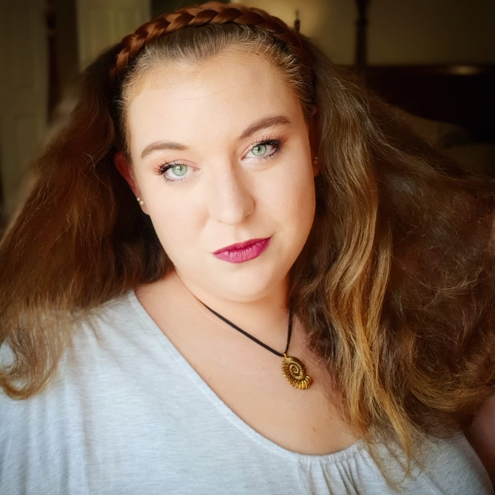 Meet your Posher, Ona